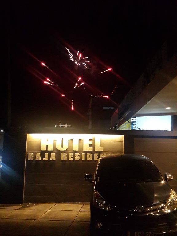 Raja Residence Jambi Esterno foto