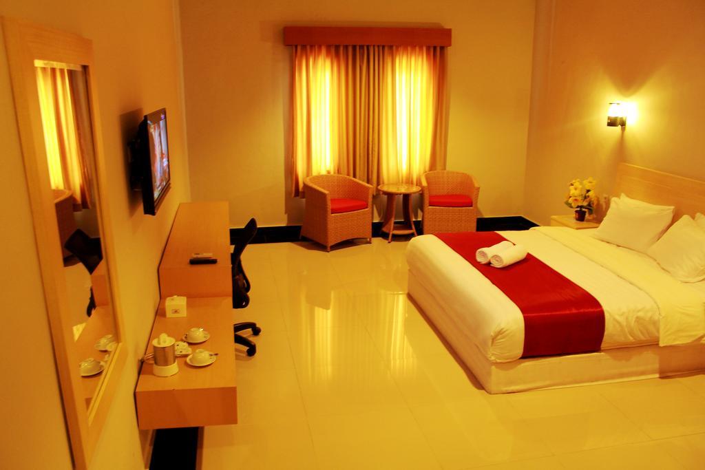 Raja Residence Jambi Esterno foto